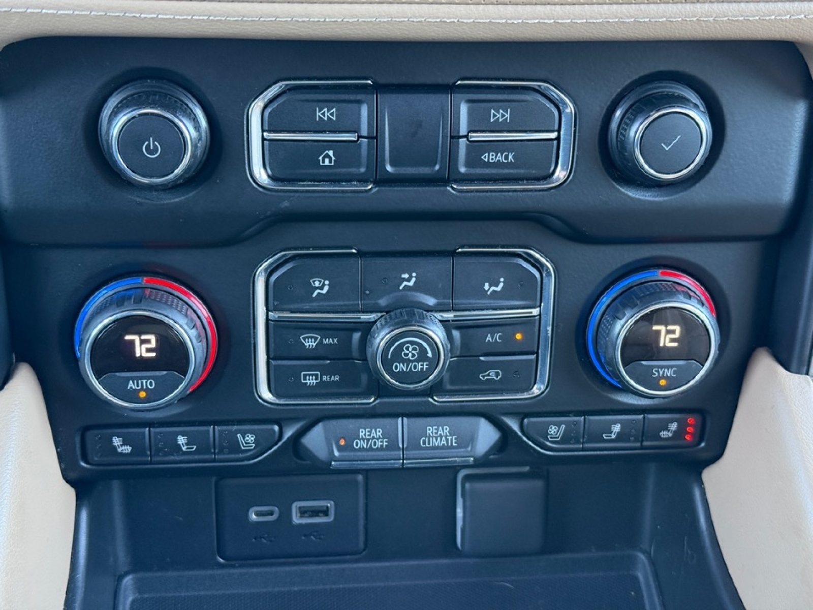 2021 Chevrolet Tahoe 4WD Premier, 39678, Photo