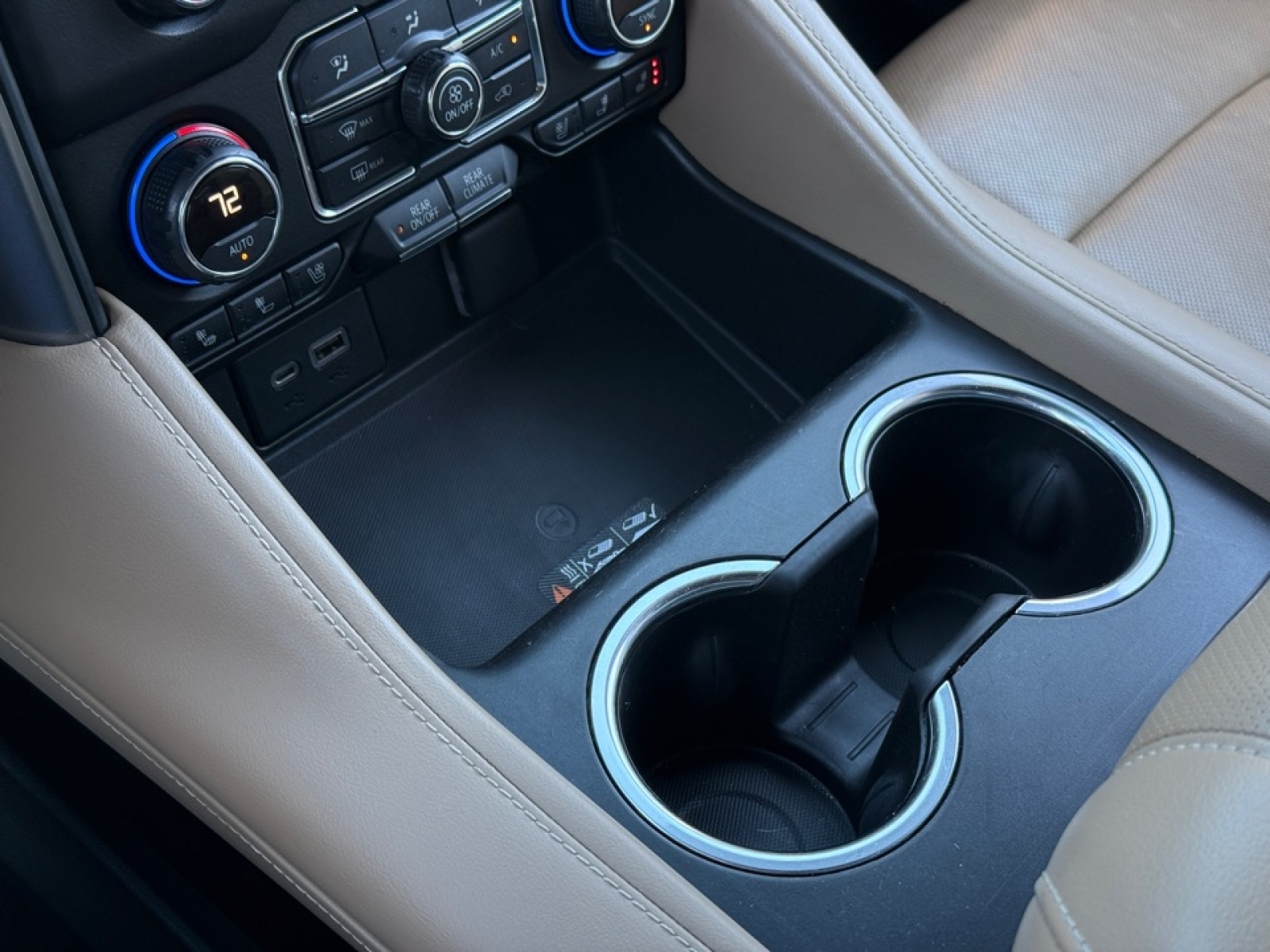 2021 Chevrolet Tahoe 4WD Premier, 39678, Photo