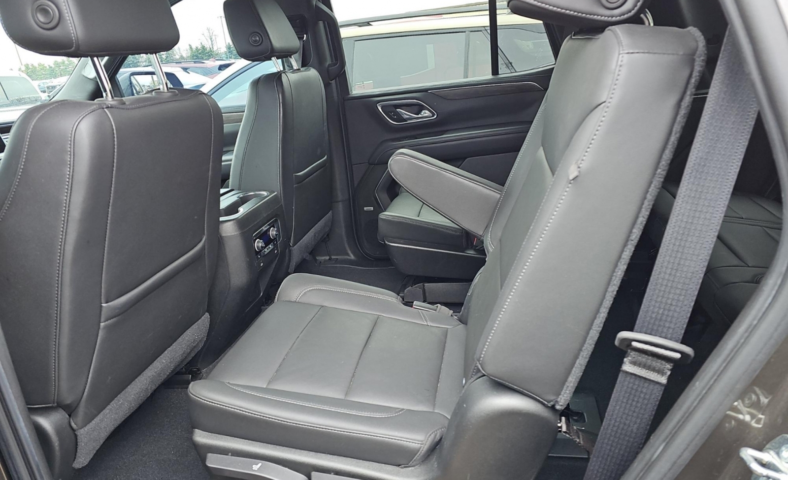 2021 Chevrolet Tahoe 4WD LT, 39734, Photo