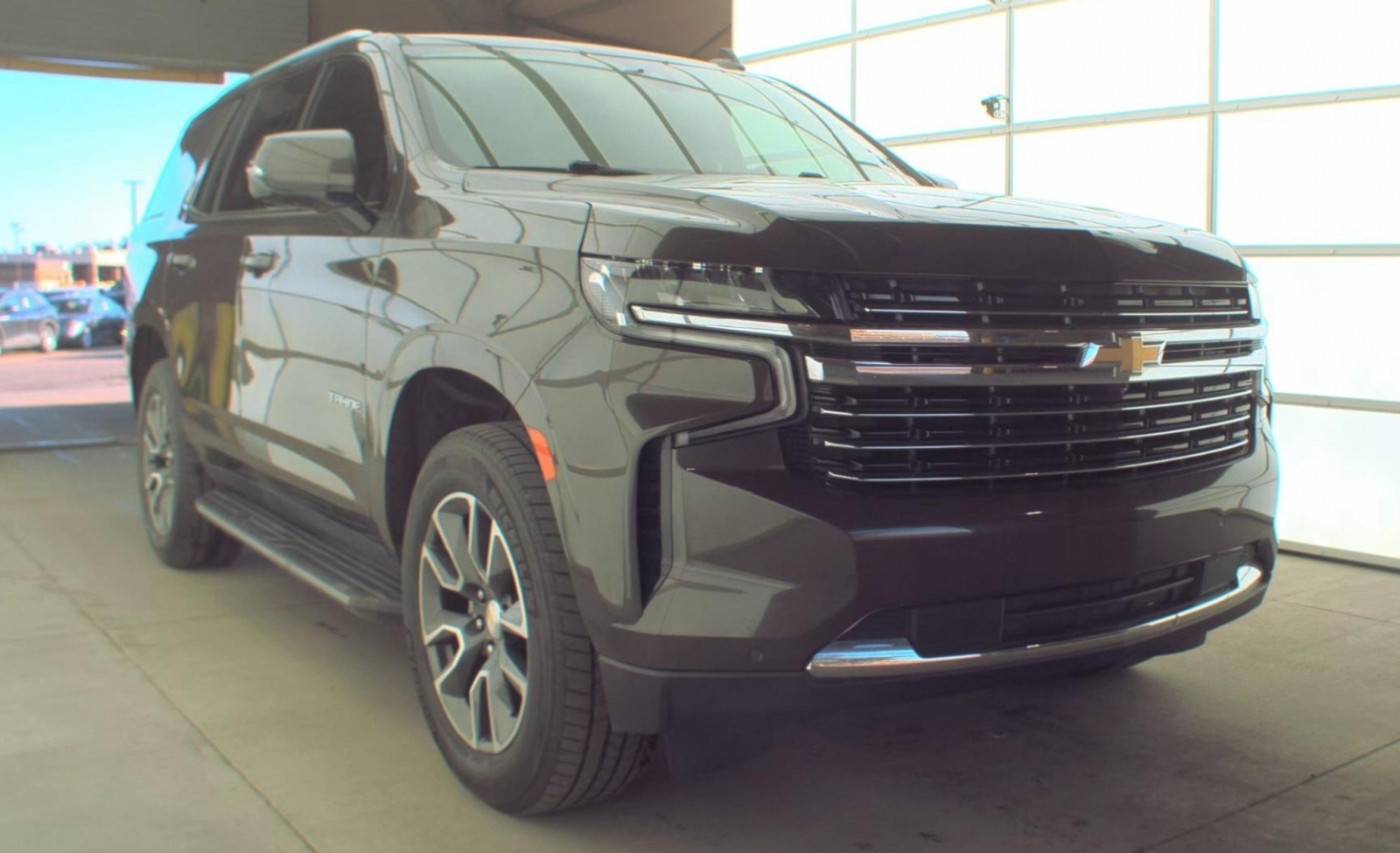 2021 Chevrolet Tahoe 4WD LT, 39734, Photo