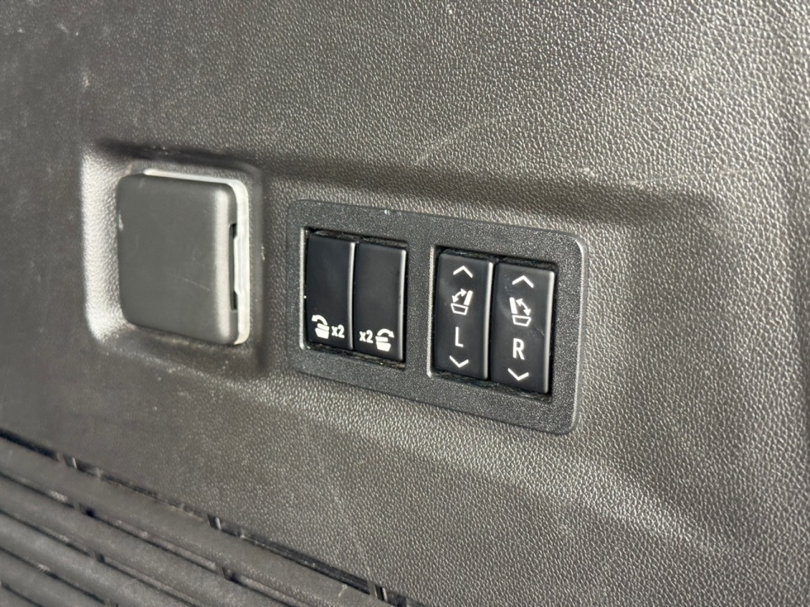 2021 Chevrolet Tahoe 4WD Z71, 39791, Photo