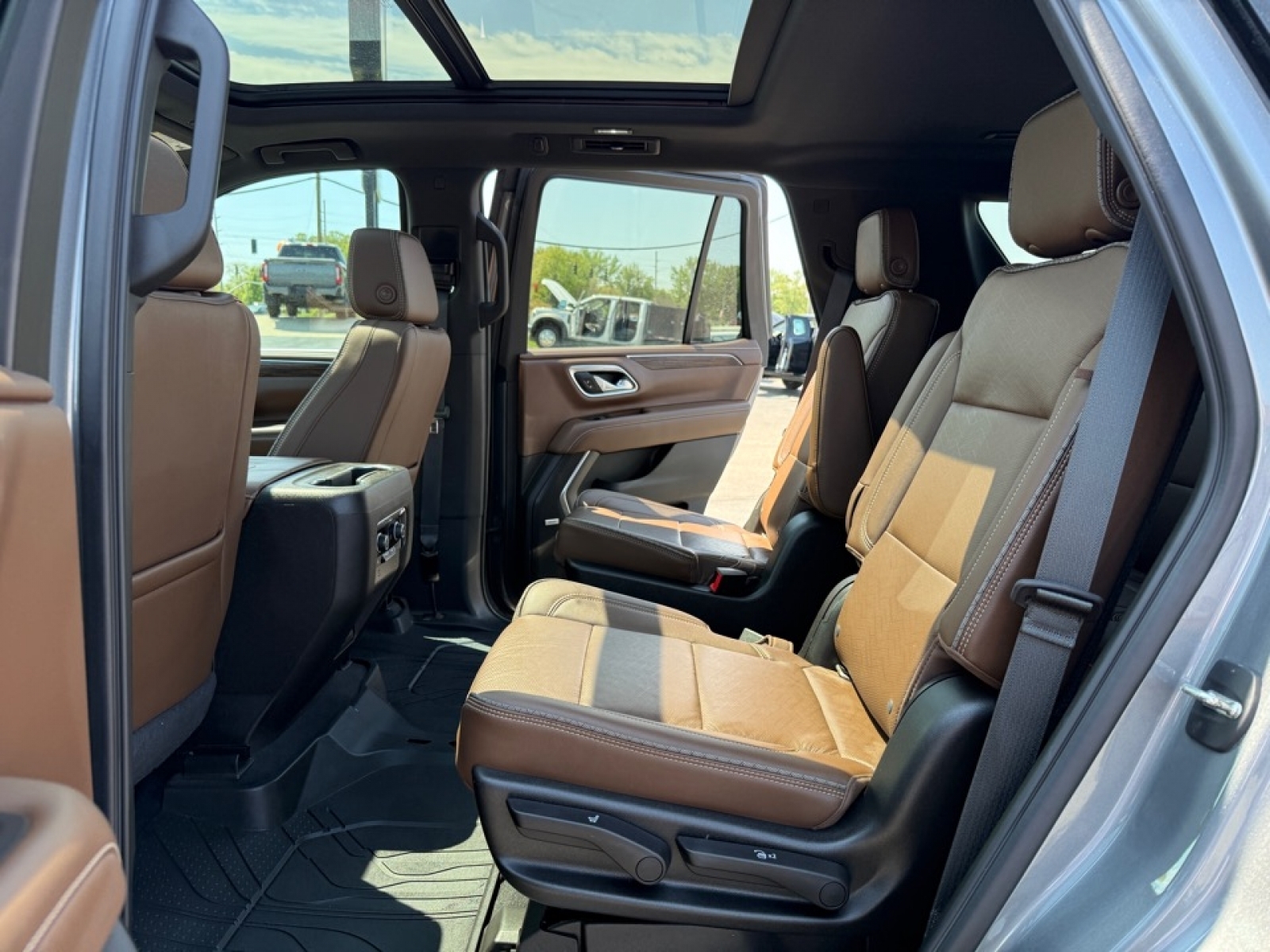 2021 Chevrolet Tahoe High Country, 39900, Photo