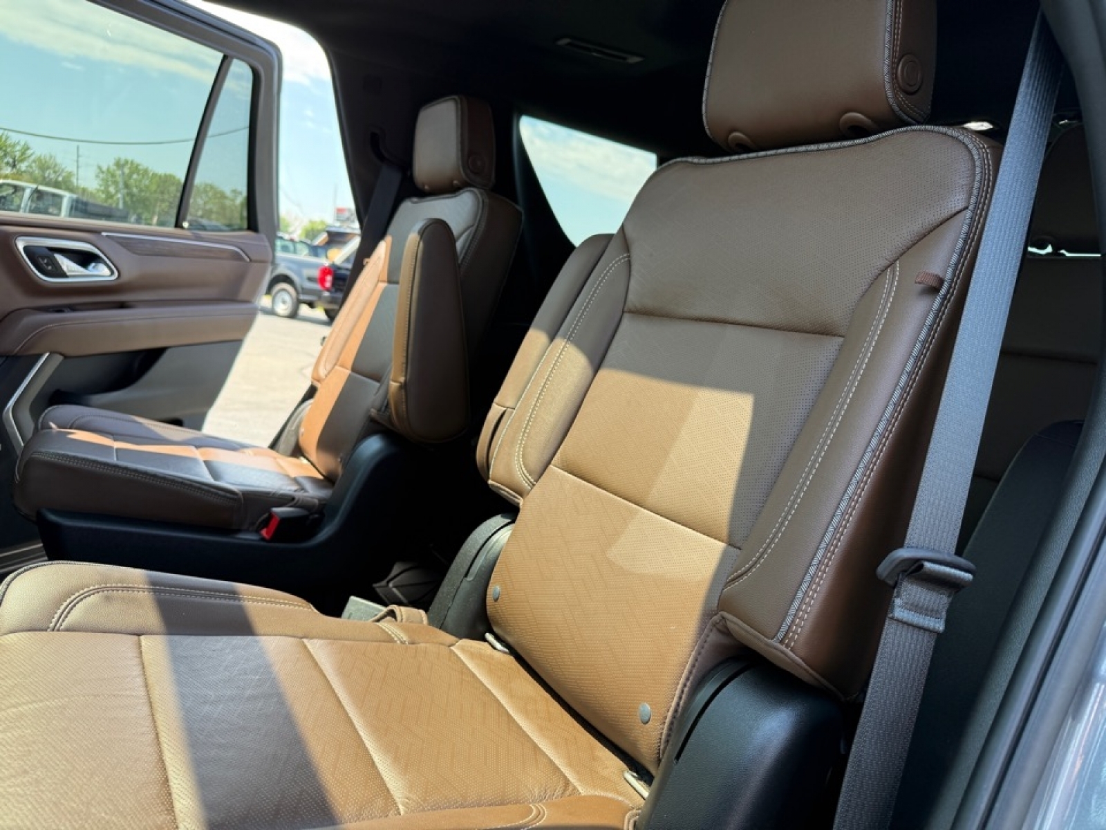 2021 Chevrolet Tahoe High Country, 39900, Photo