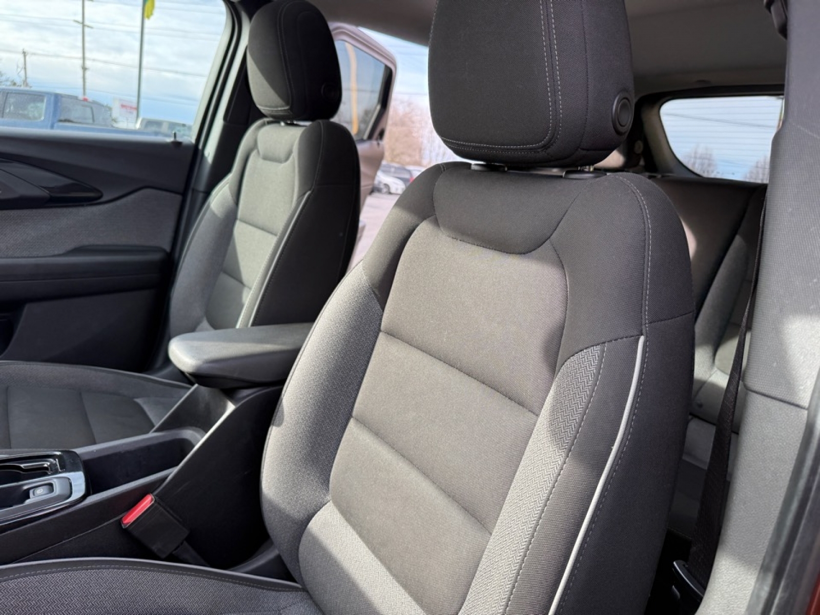 2021 Chevrolet Trailblazer FWD LT, 39297, Photo