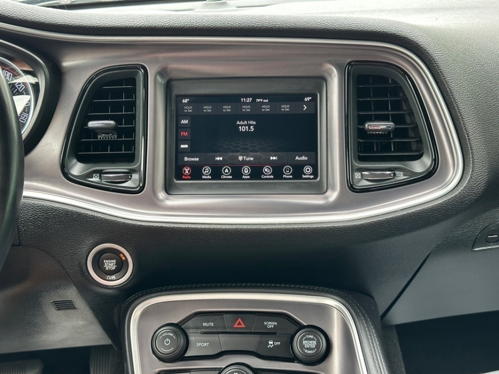 2021 Dodge Challenger SXT photo 16