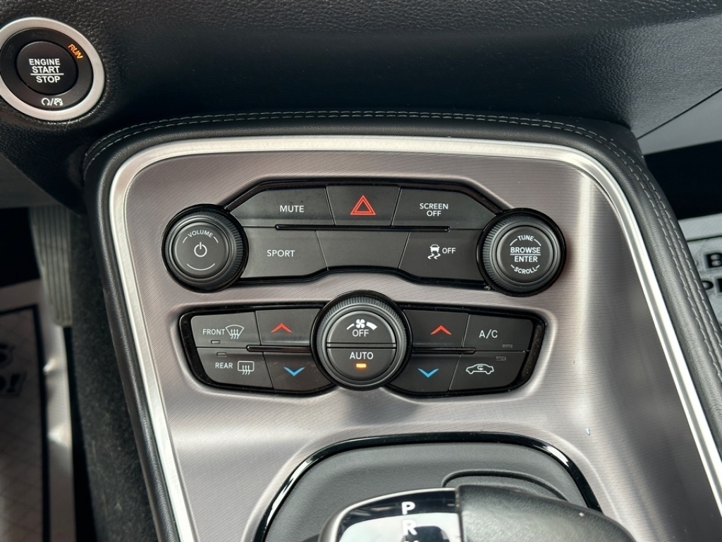 2021 Dodge Challenger SXT photo 22
