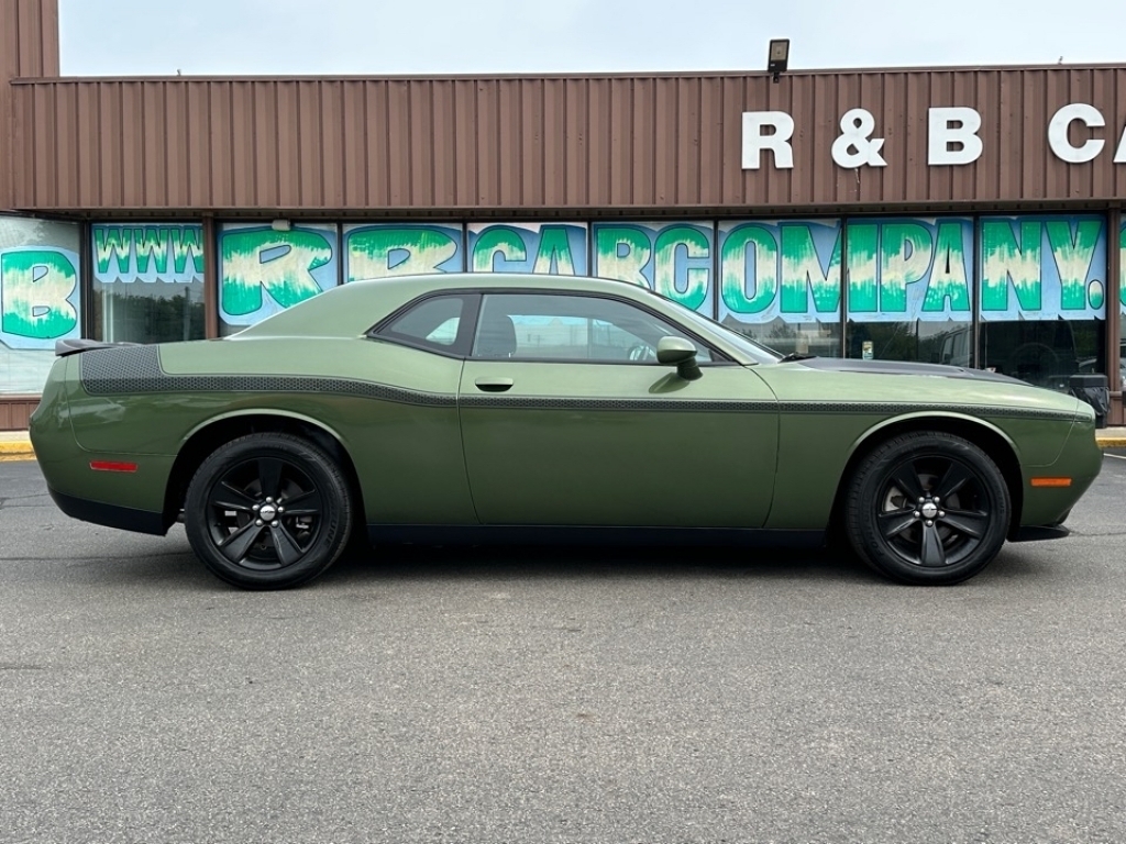 2021 Dodge Challenger SXT photo 9