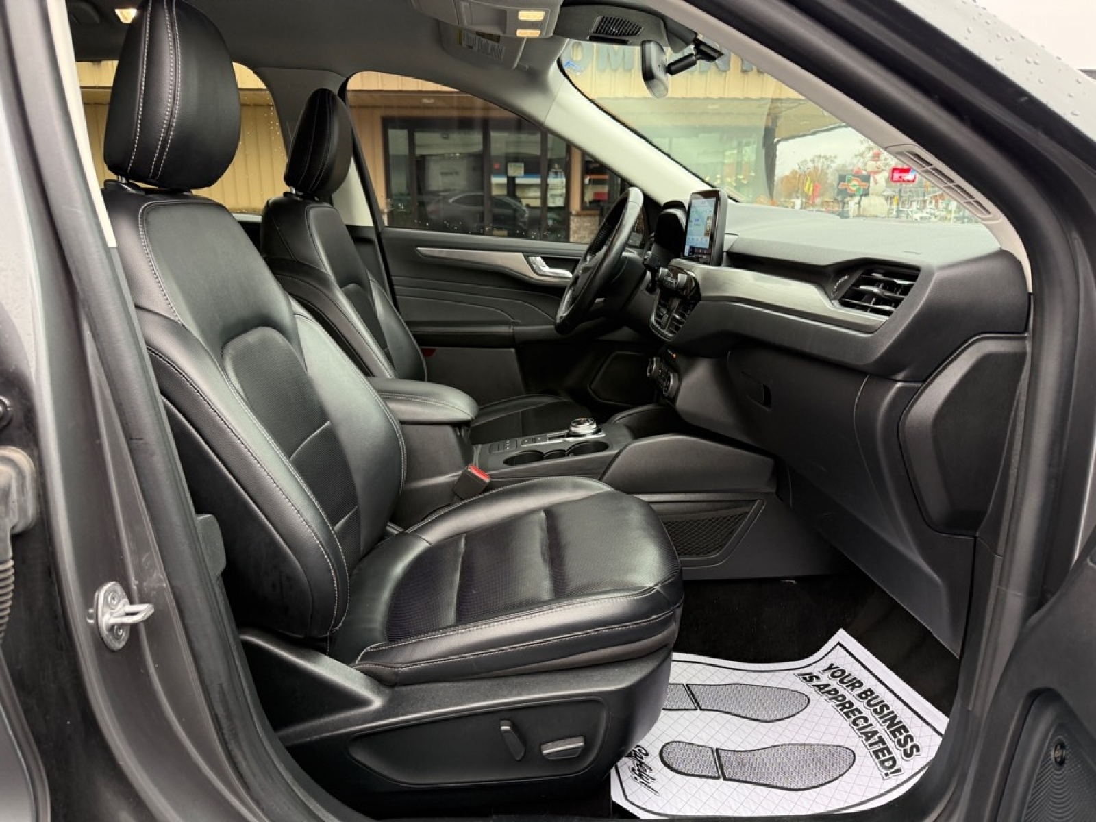 2021 Ford Escape Titanium Hybrid, 39206, Photo