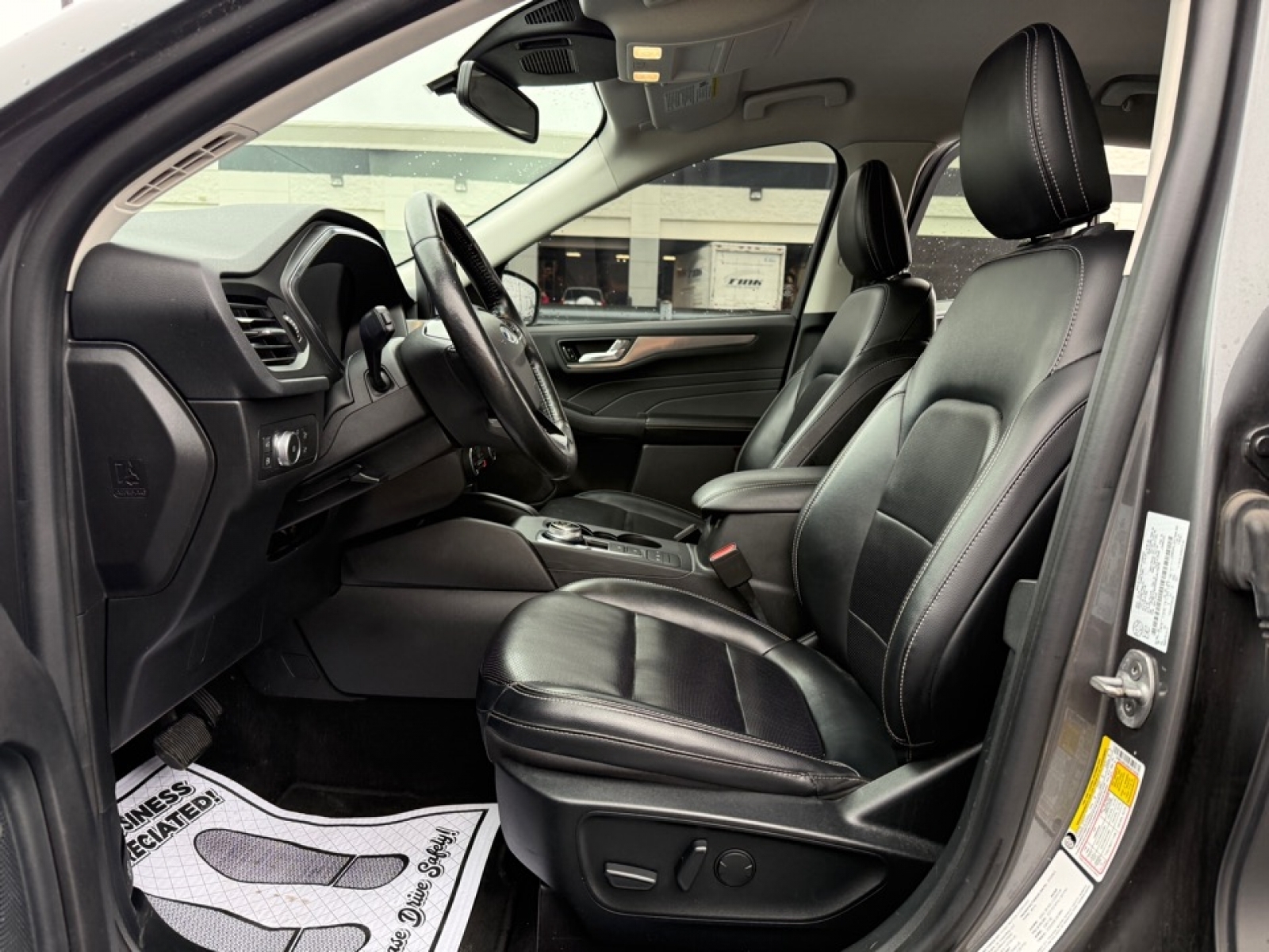 2021 Ford Escape Titanium Hybrid, 39206, Photo