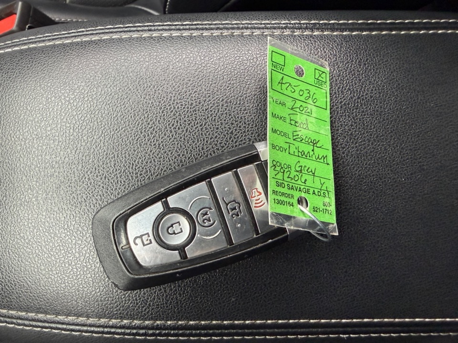 2021 Ford Escape Titanium Hybrid, 39206, Photo