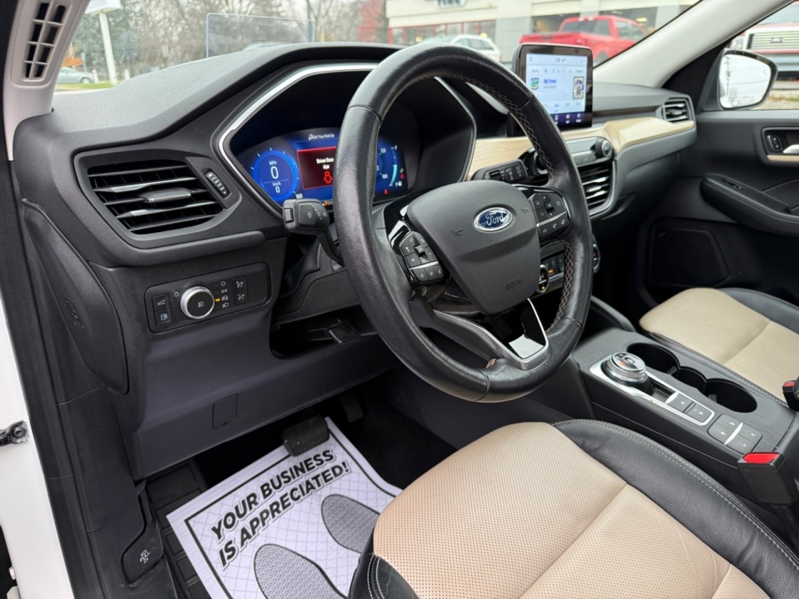 2021 Ford Escape PHEV Titanium, 39204, Photo