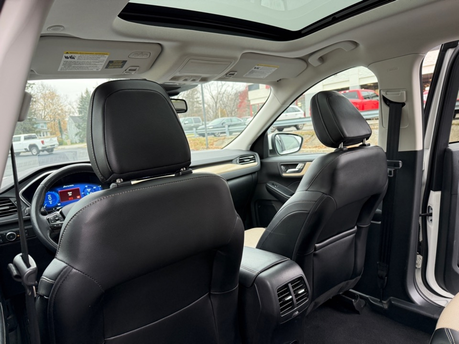 2021 Ford Escape PHEV Titanium, 39204, Photo