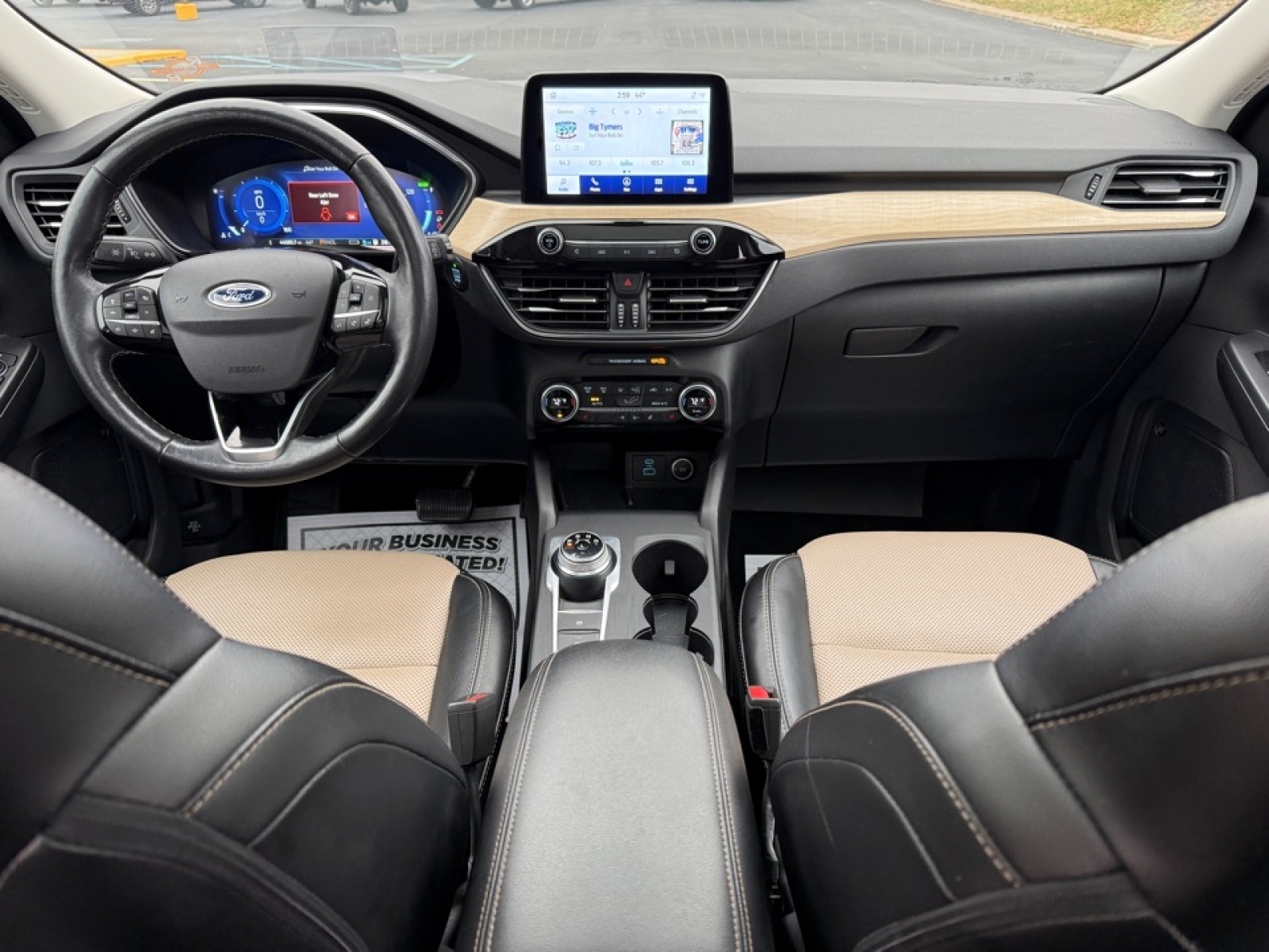 2021 Ford Escape PHEV Titanium, 39204, Photo