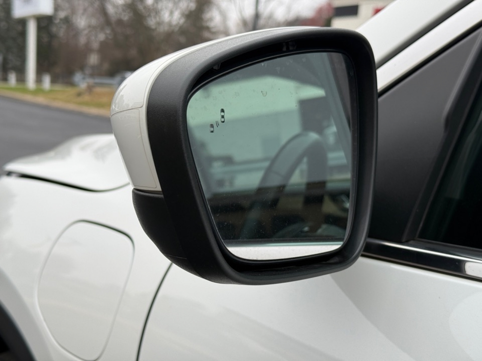 2021 Ford Escape PHEV Titanium, 39204, Photo