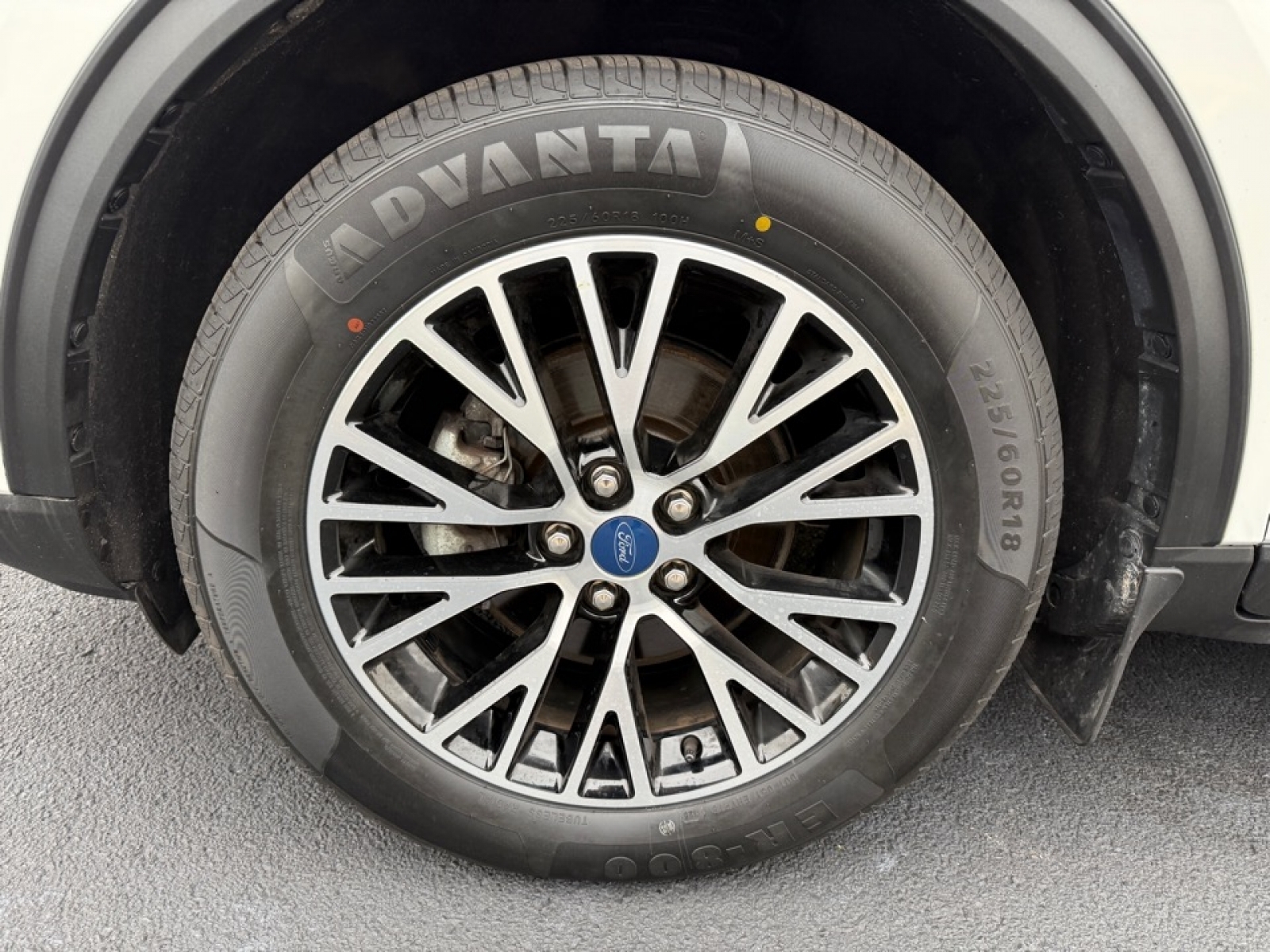 2021 Ford Escape PHEV Titanium, 39204, Photo