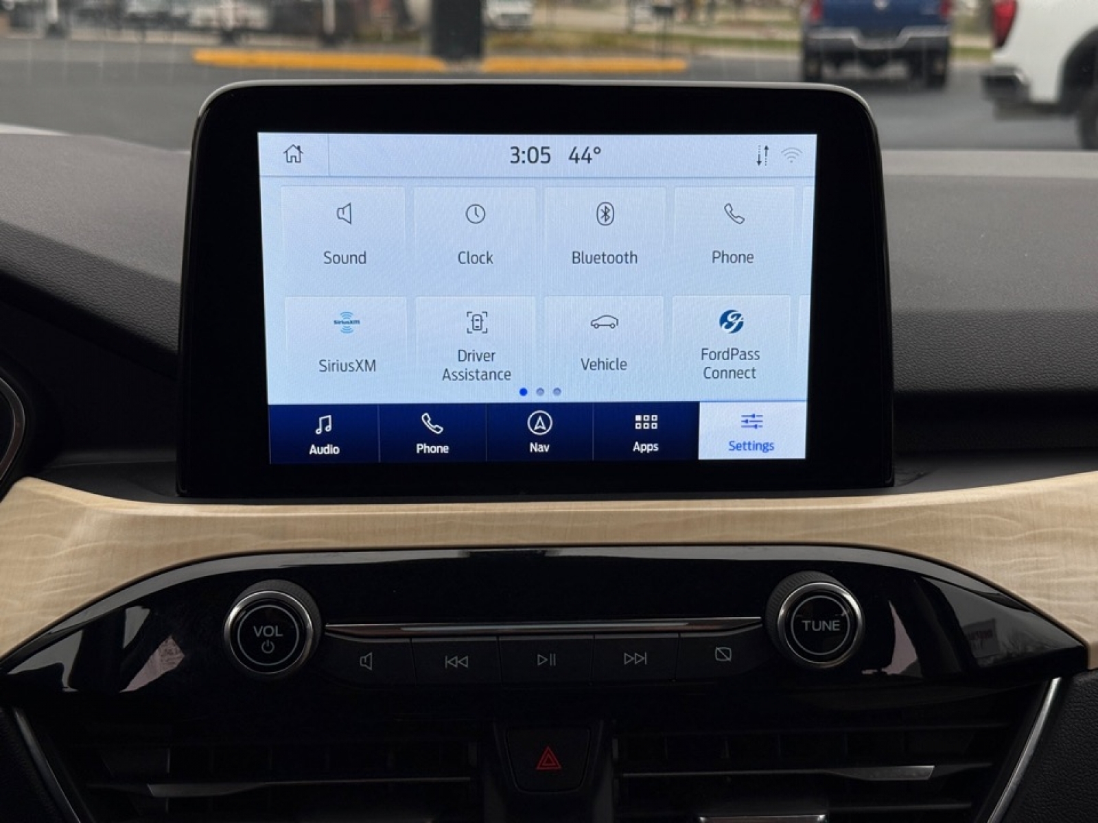 2021 Ford Escape PHEV Titanium, 39204, Photo