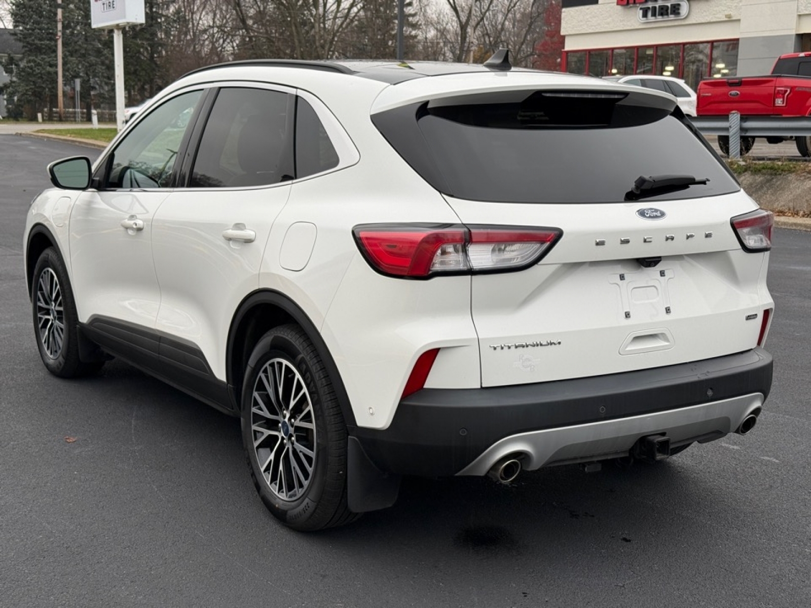 2021 Ford Escape PHEV Titanium, 39204, Photo