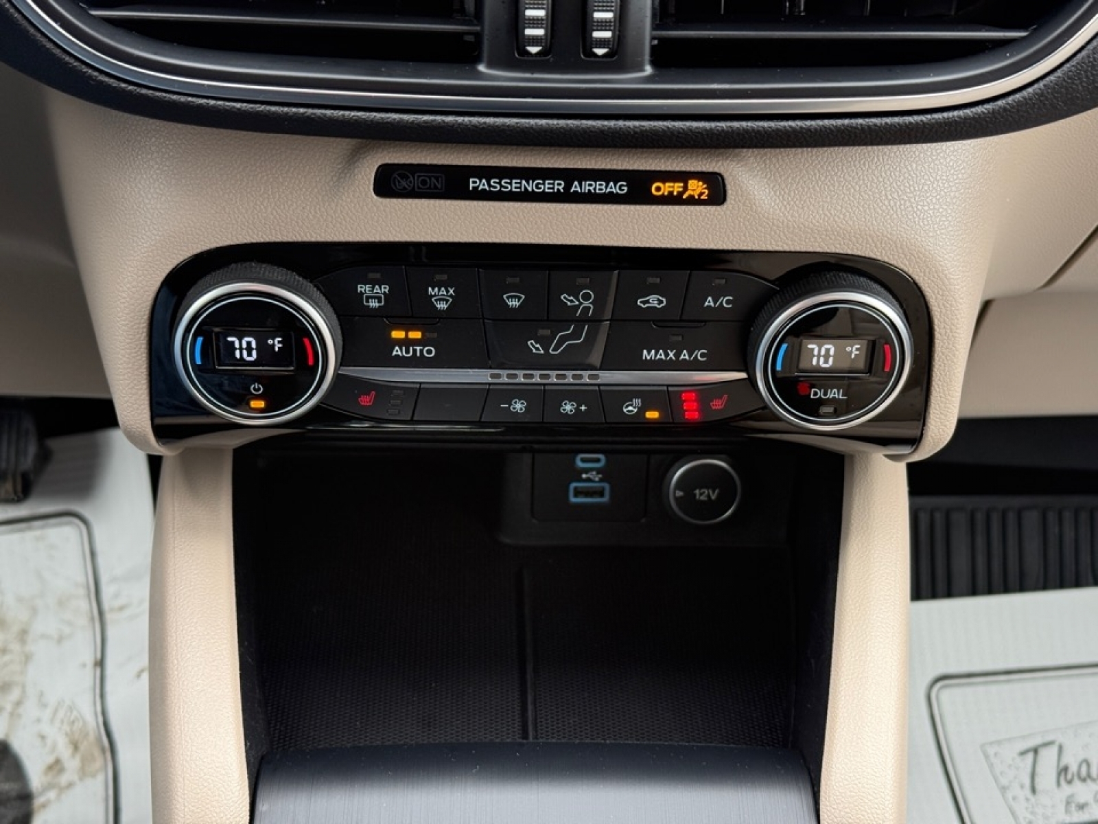 2021 Ford Escape PHEV Titanium, 39465, Photo