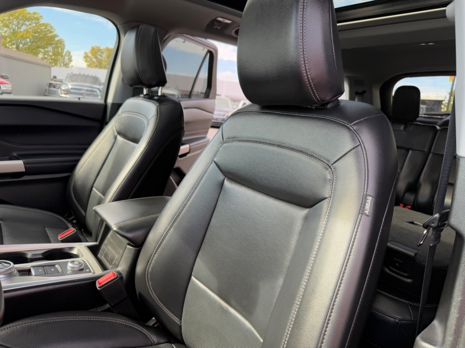 2021 Ford Explorer Limited, 39077, Photo