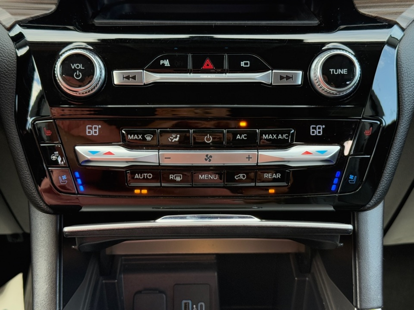 2021 Ford Explorer Limited, 39077, Photo