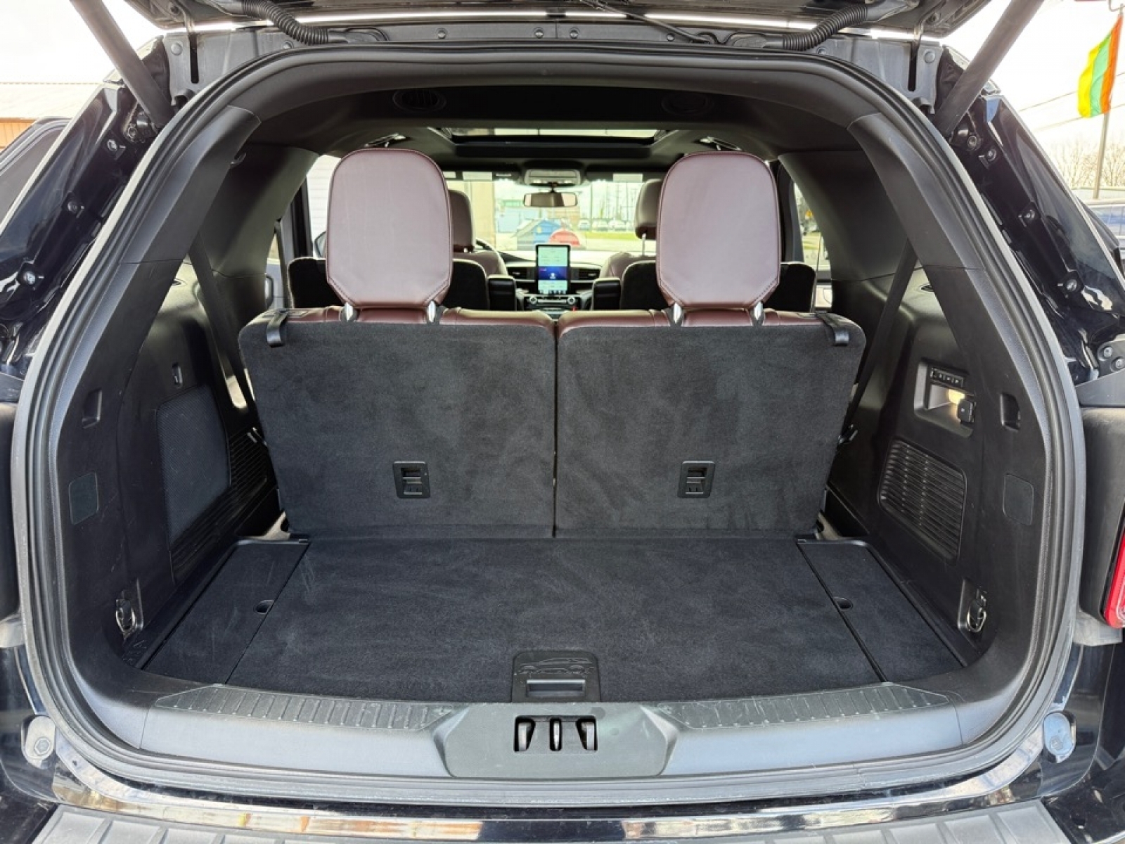 2021 Ford Explorer Platinum, 39722, Photo