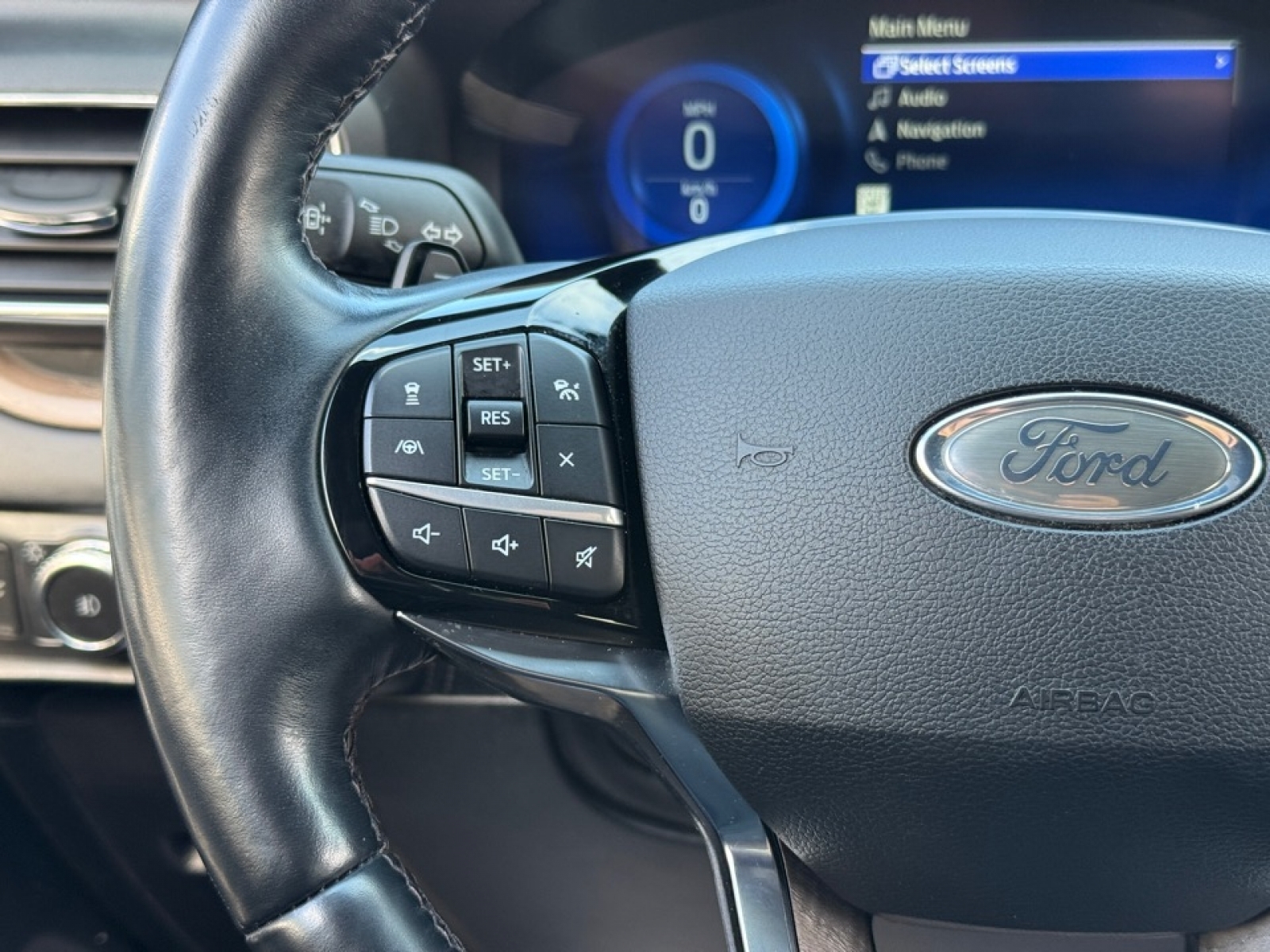 2021 Ford Explorer Platinum, 39722, Photo