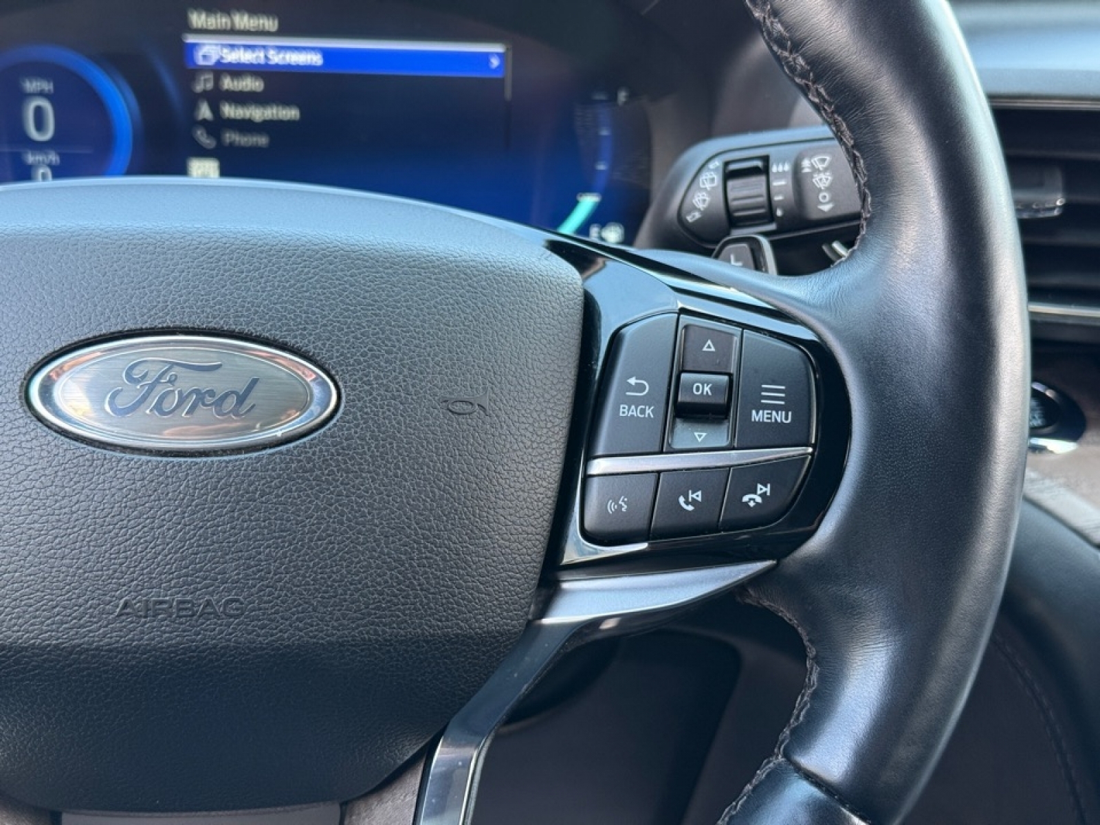 2021 Ford Explorer Platinum, 39722, Photo