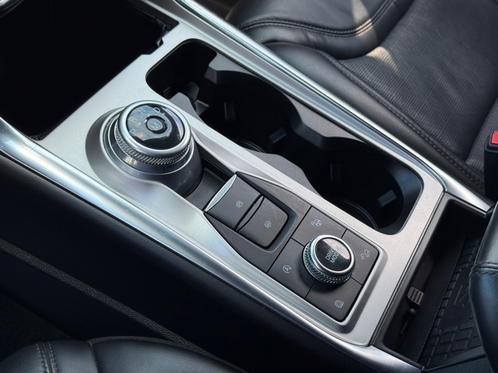 2021 Ford Explorer Platinum, 39722, Photo