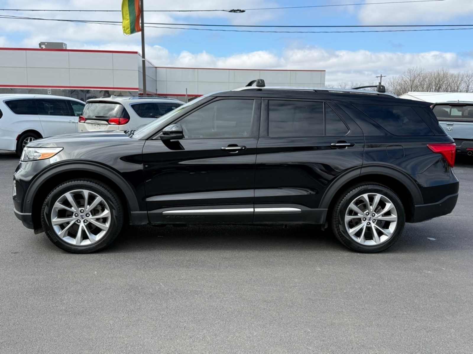 2021 Ford Explorer Platinum, 39722, Photo