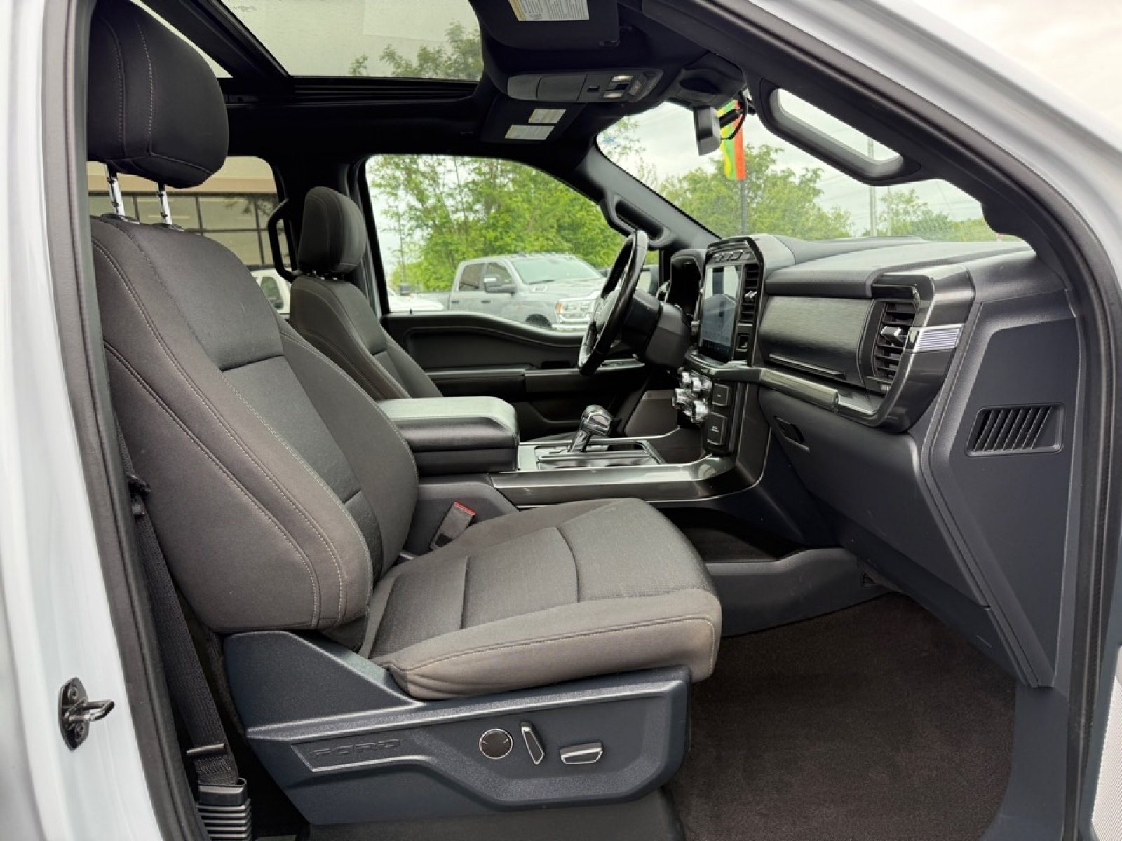 2021 Ford F-150 XLT photo 11