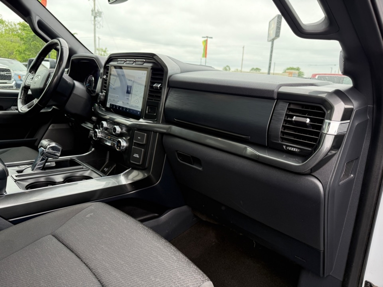 2021 Ford F-150 XLT photo 12