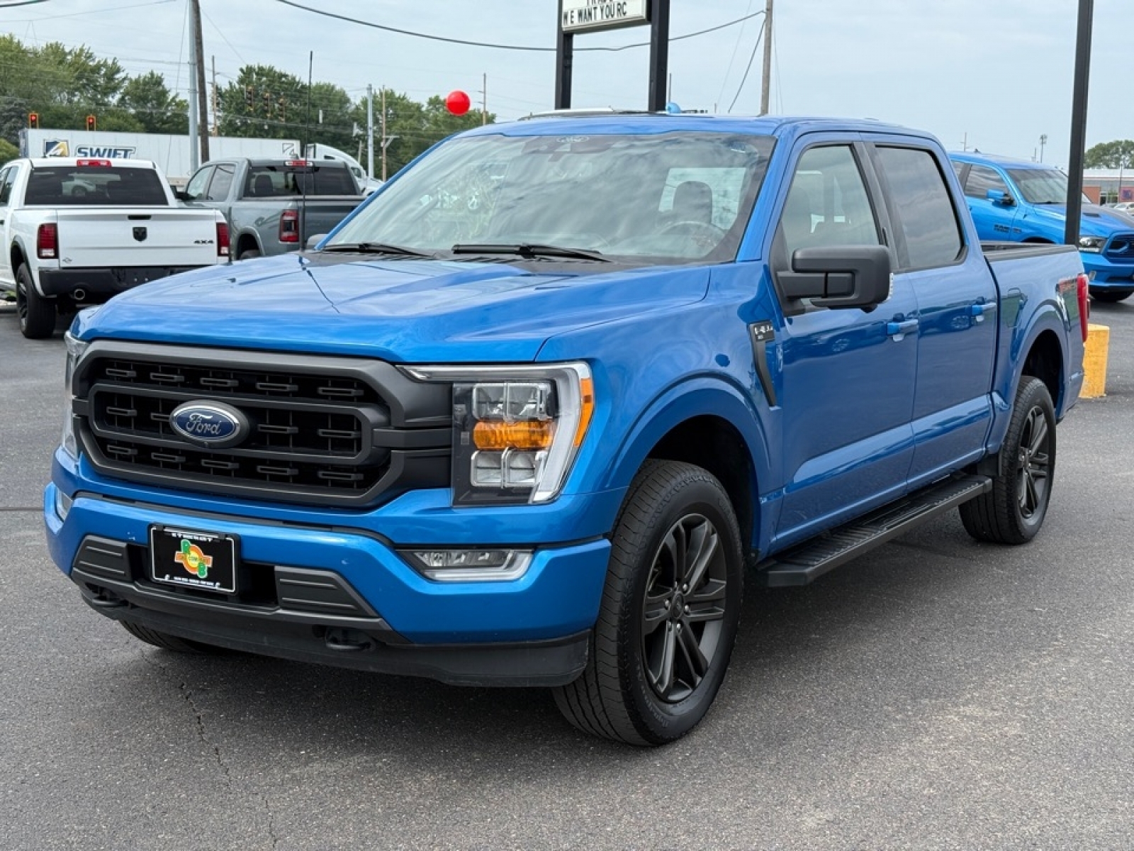 2021 Ford F-150 XLT photo 4