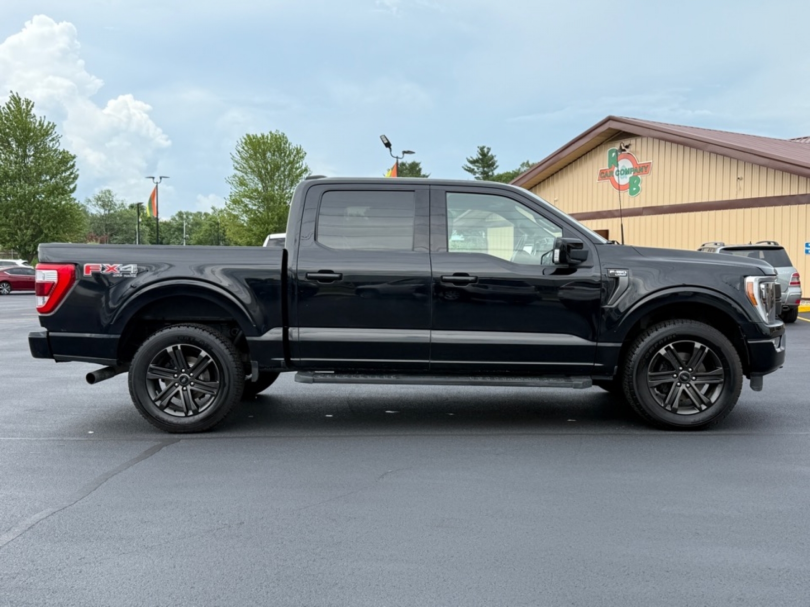 2021 Ford F-150 LARIAT, 38567, Photo