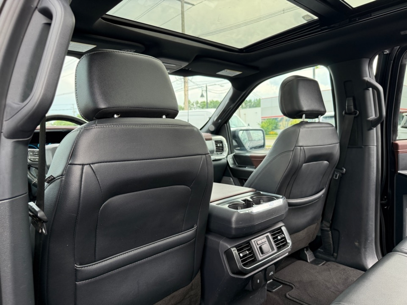 2021 Ford F-150 LARIAT, 38567, Photo