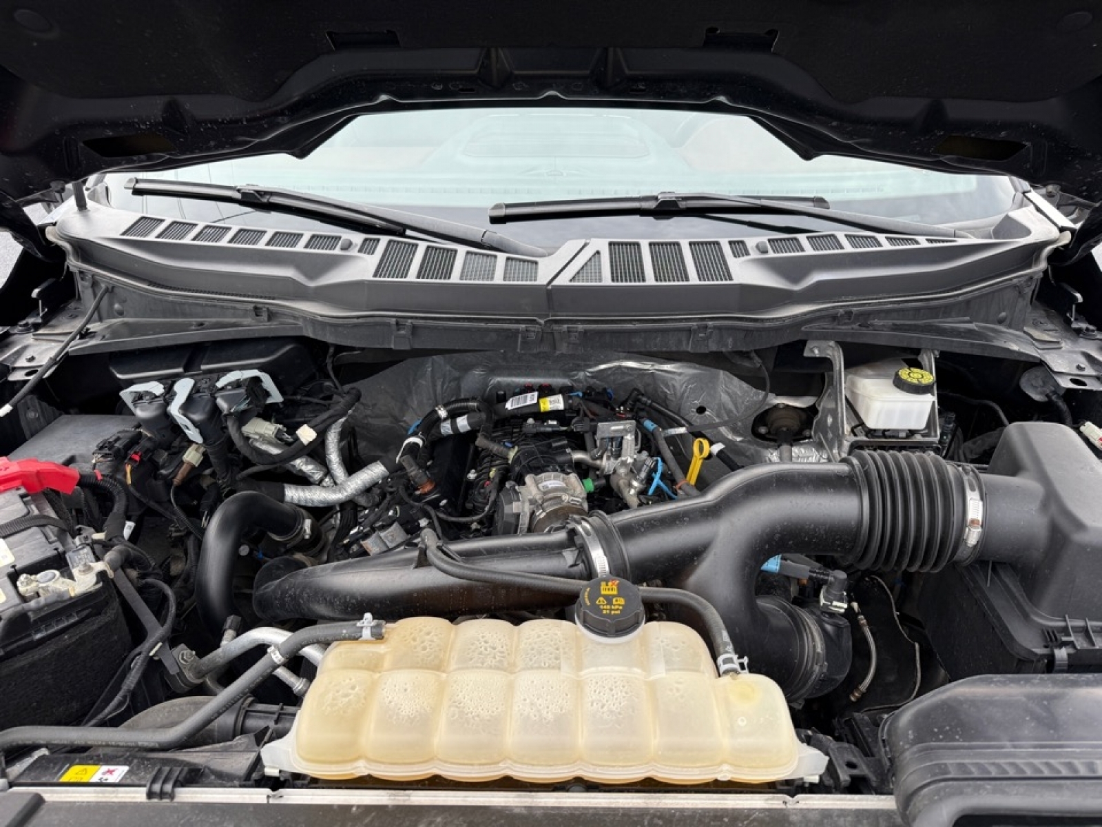 2021 Ford F-150 LARIAT, 38567, Photo