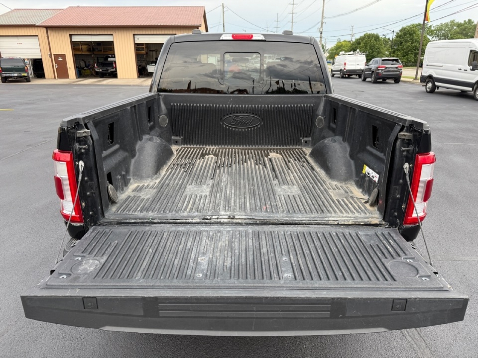 2021 Ford F-150 LARIAT, 38567, Photo