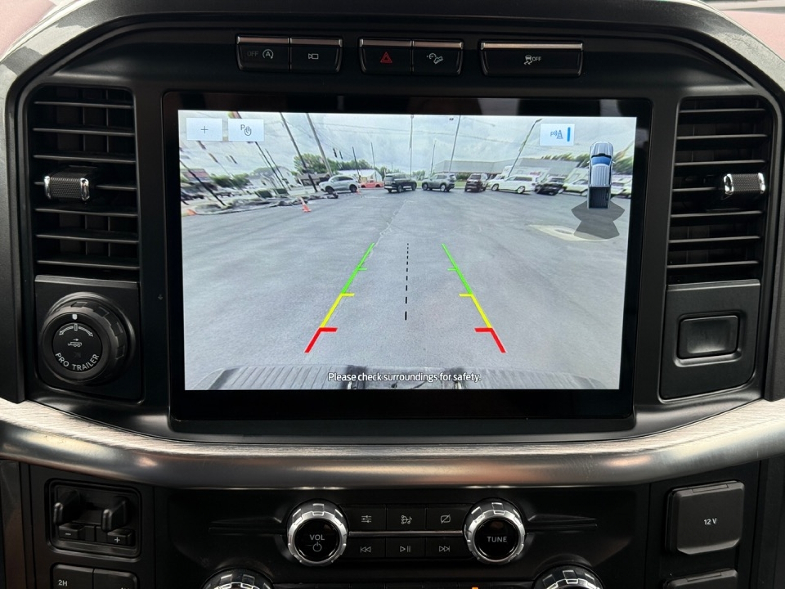 2021 Ford F-150 LARIAT, 38567, Photo