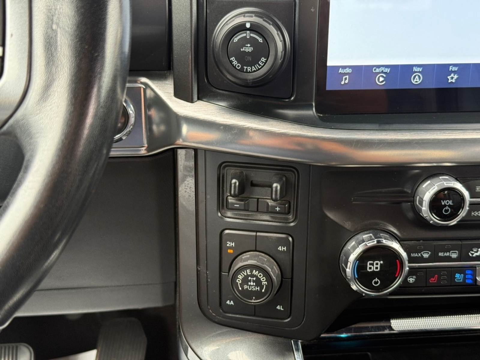 2021 Ford F-150 LARIAT, 38567, Photo