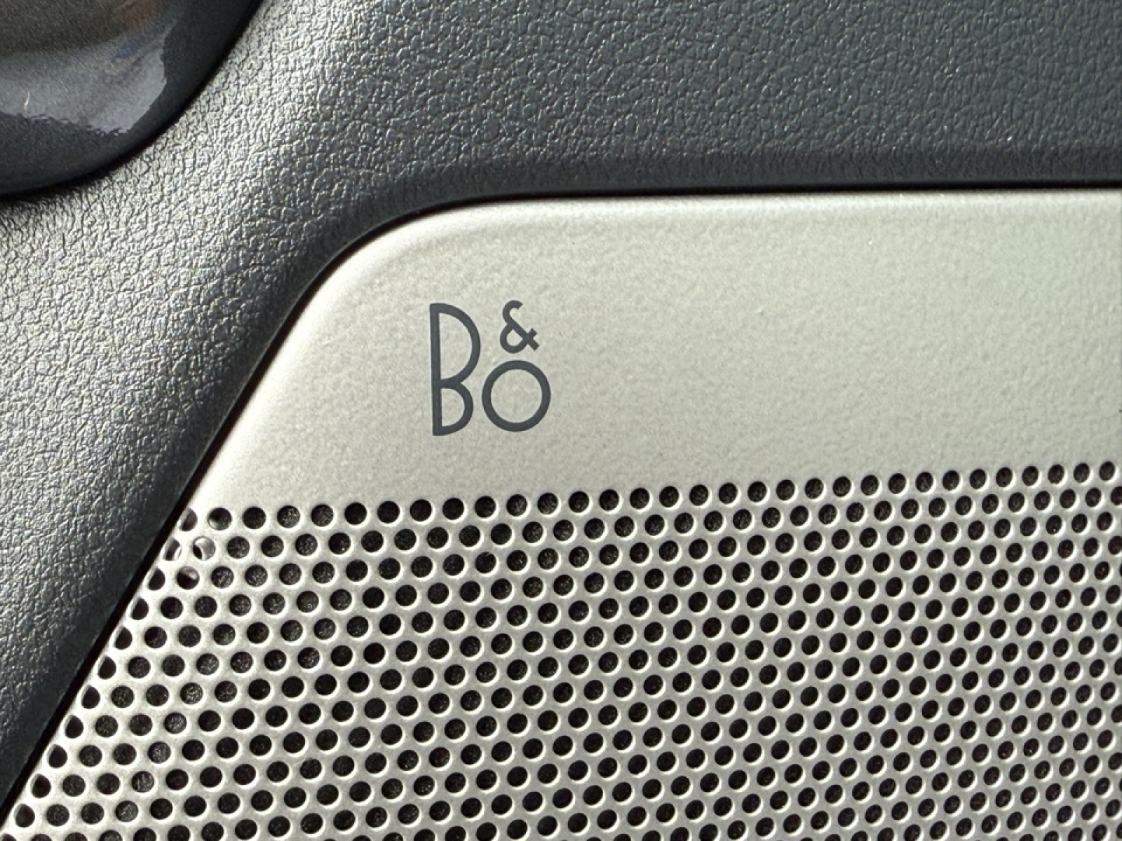 2021 Ford F-150 LARIAT, 38567, Photo