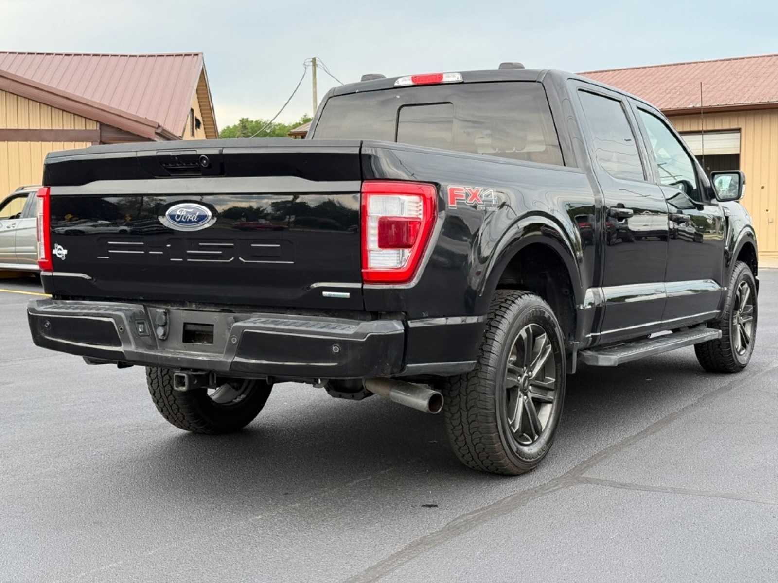 2021 Ford F-150 LARIAT, 38567, Photo