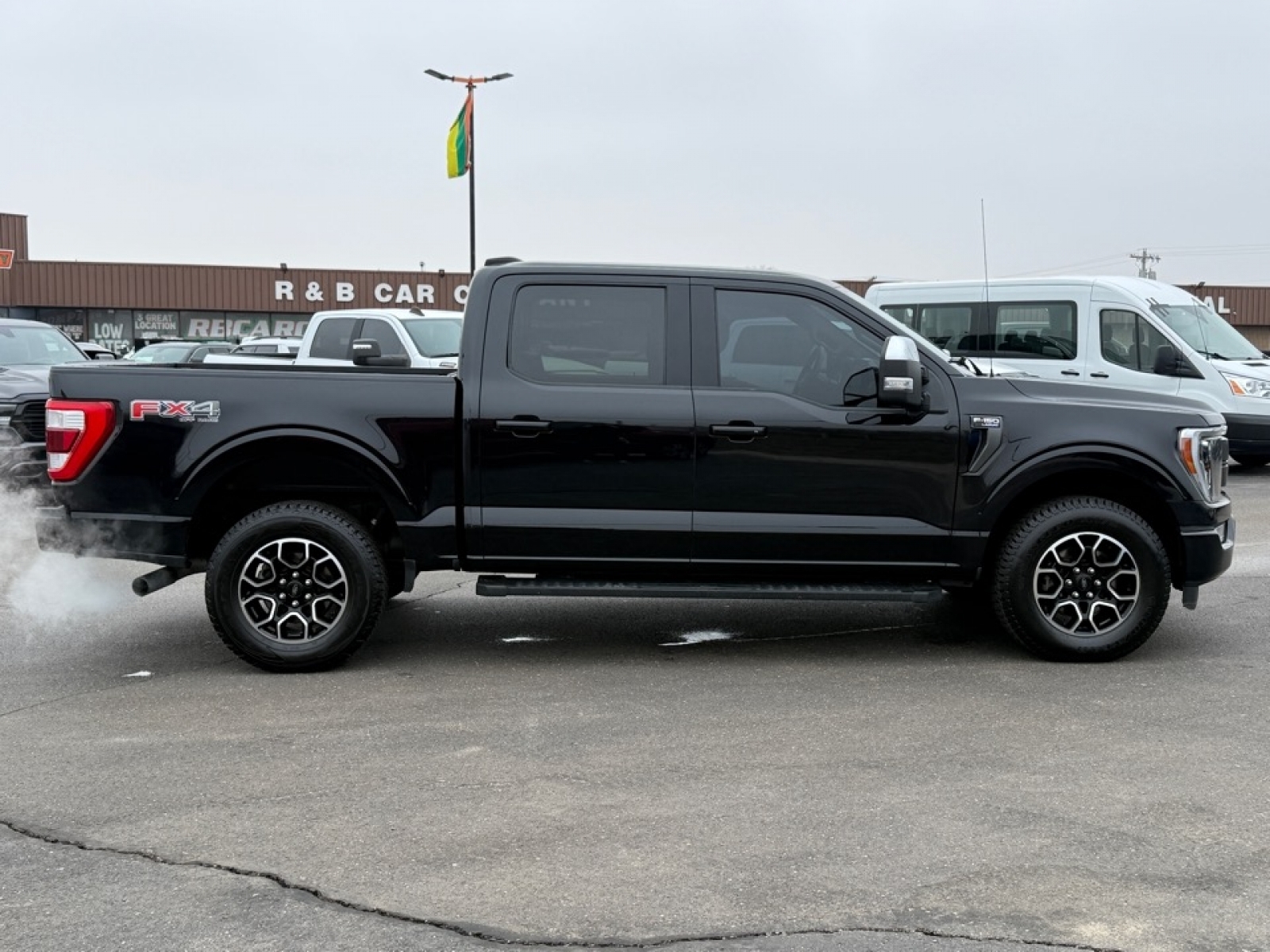 2021 Ford F-150 LARIAT, 39233, Photo