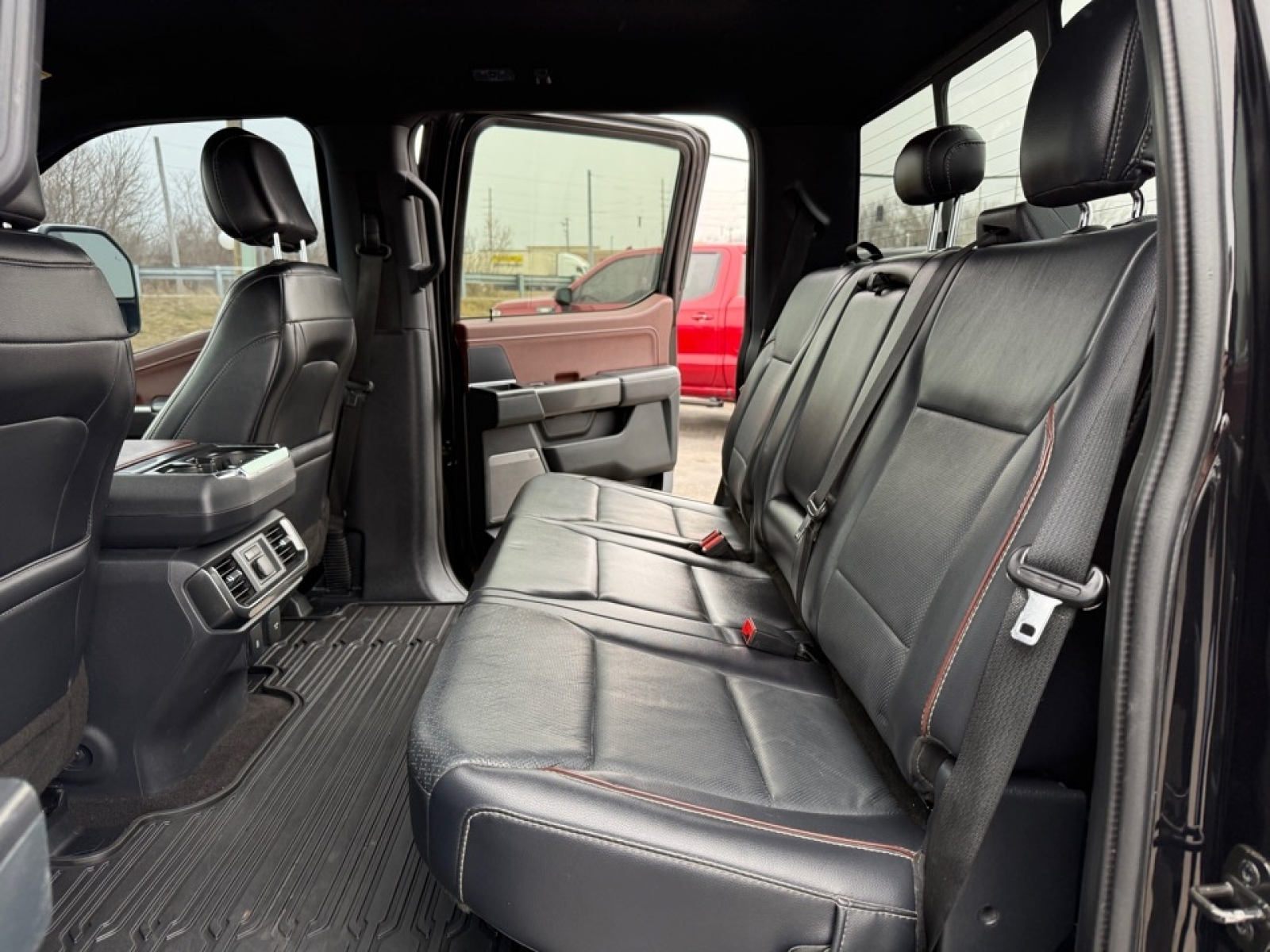 2021 Ford F-150 LARIAT, 39233, Photo