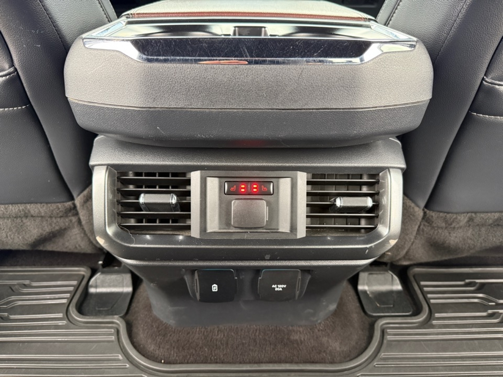 2021 Ford F-150 LARIAT, 39233, Photo