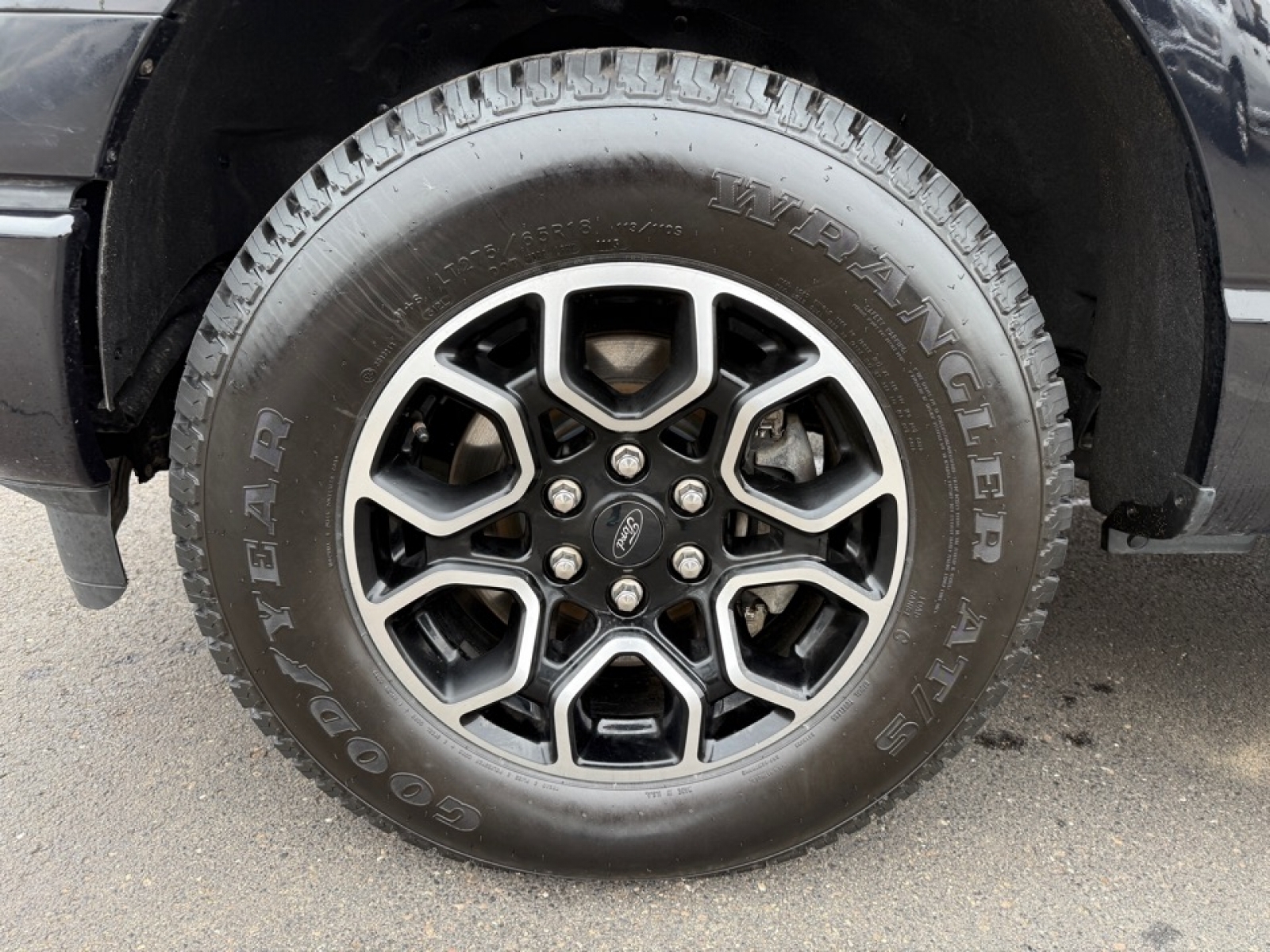 2021 Ford F-150 LARIAT, 39233, Photo