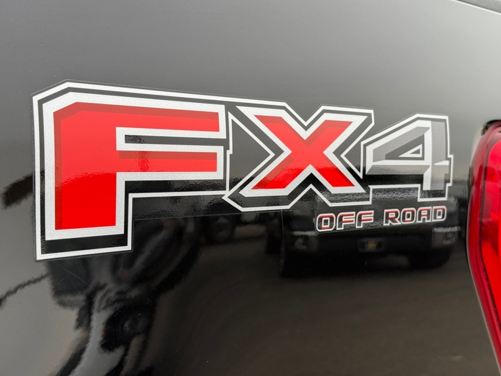 2021 Ford F-150 LARIAT, 39233, Photo