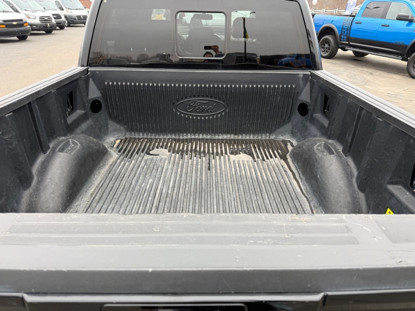 2021 Ford F-150 LARIAT, 39233, Photo