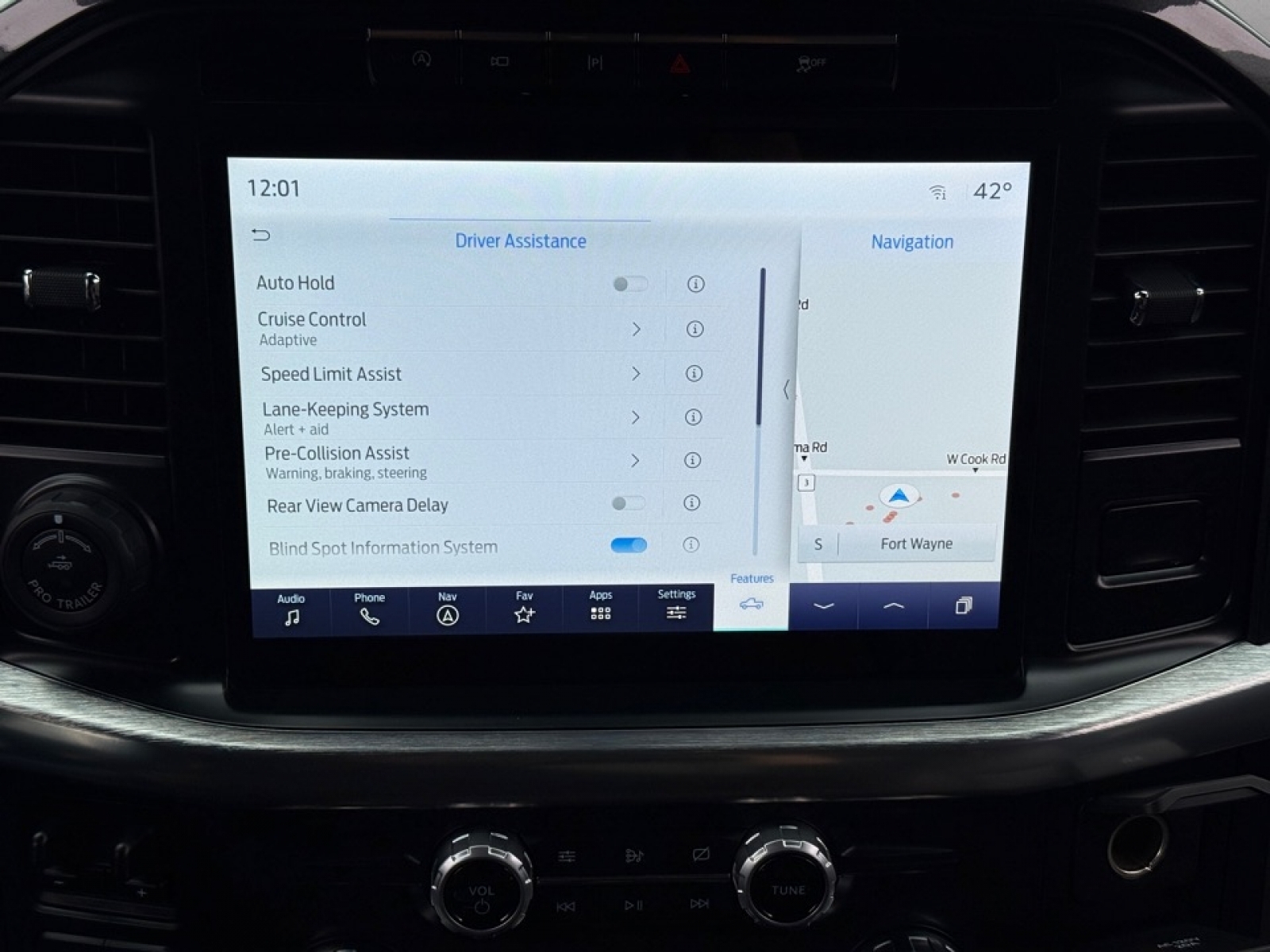 2021 Ford F-150 LARIAT, 39288, Photo