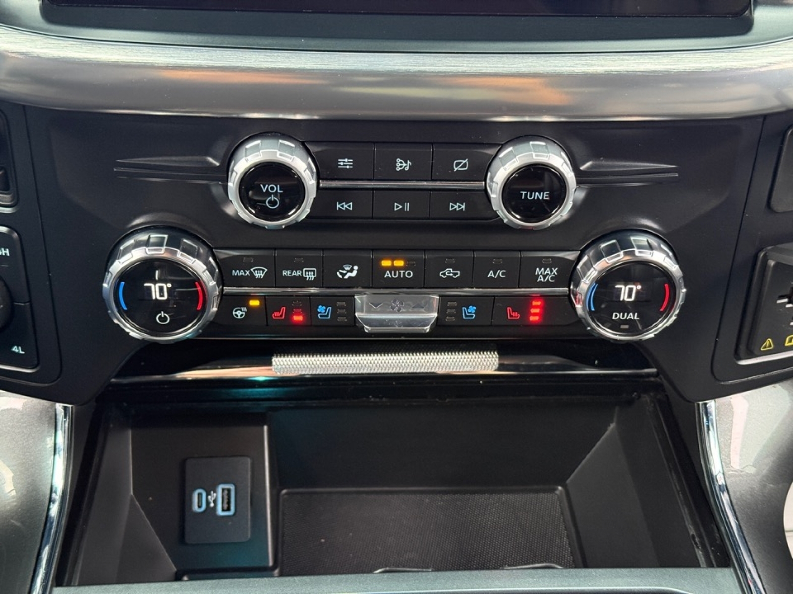 2021 Ford F-150 LARIAT, 39288, Photo