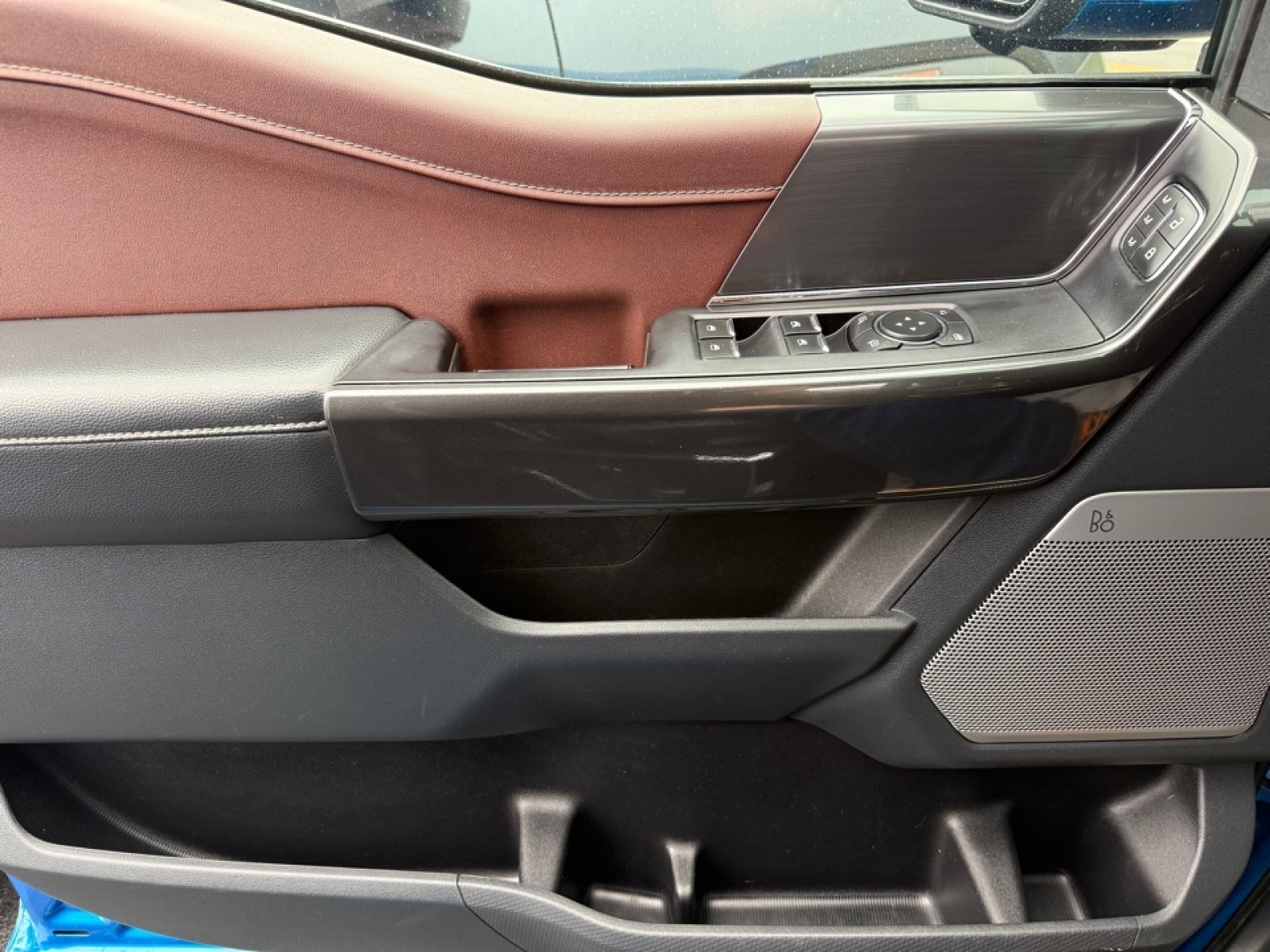 2021 Ford F-150 LARIAT, 39288, Photo