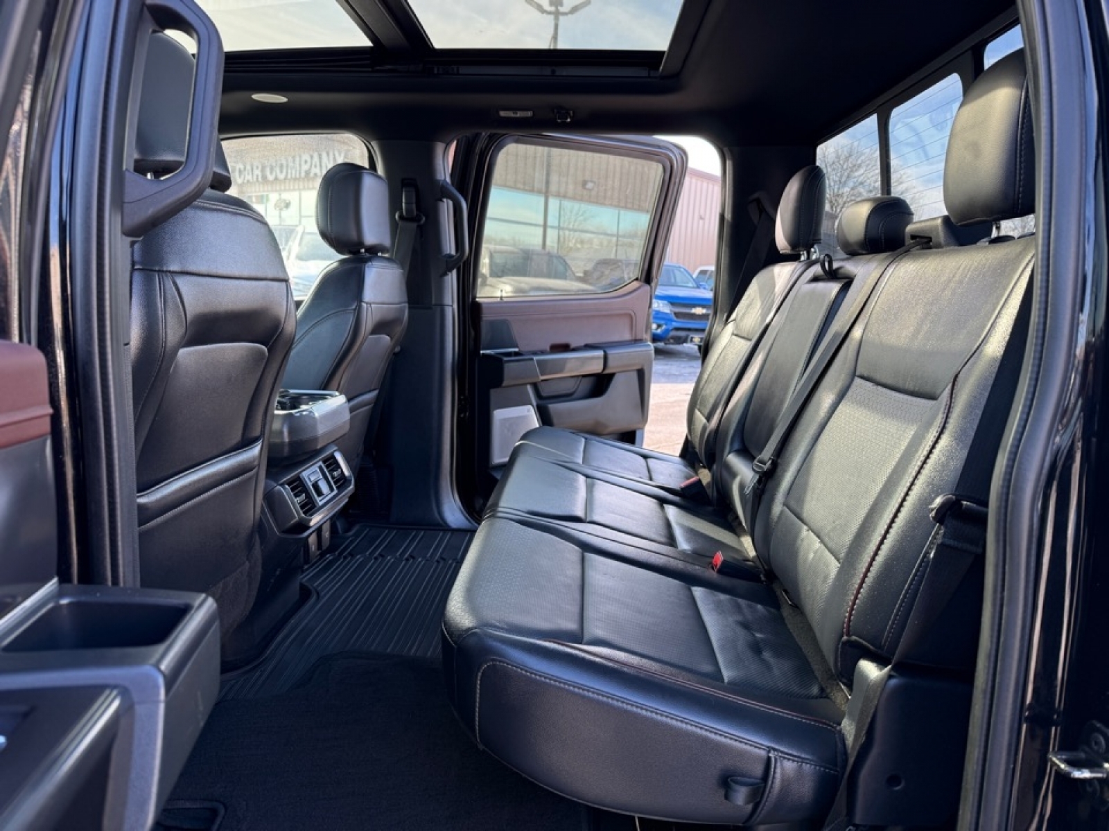 2021 Ford F-150 LARIAT, 39357, Photo